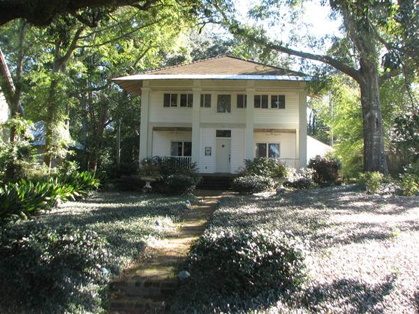 Fairhope Homes Overlooking Mobile Bay Bluff Park