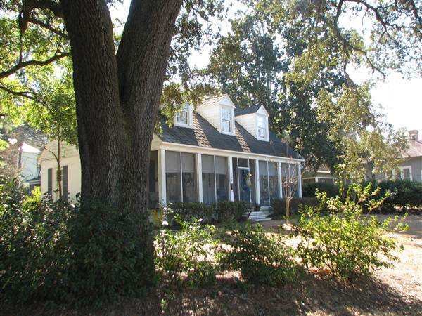 Fairhope Homes Overlooking Mobile Bay Bluff Park