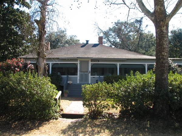 Fairhope Homes Overlooking Mobile Bay Bluff Park