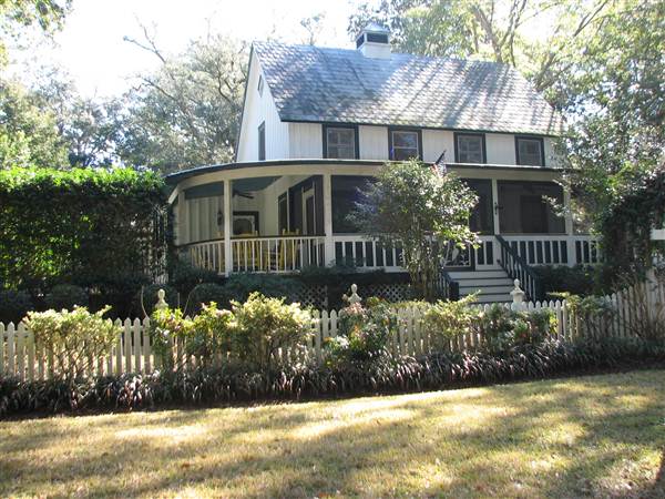 Fairhope Homes Overlooking Mobile Bay Bluff Park